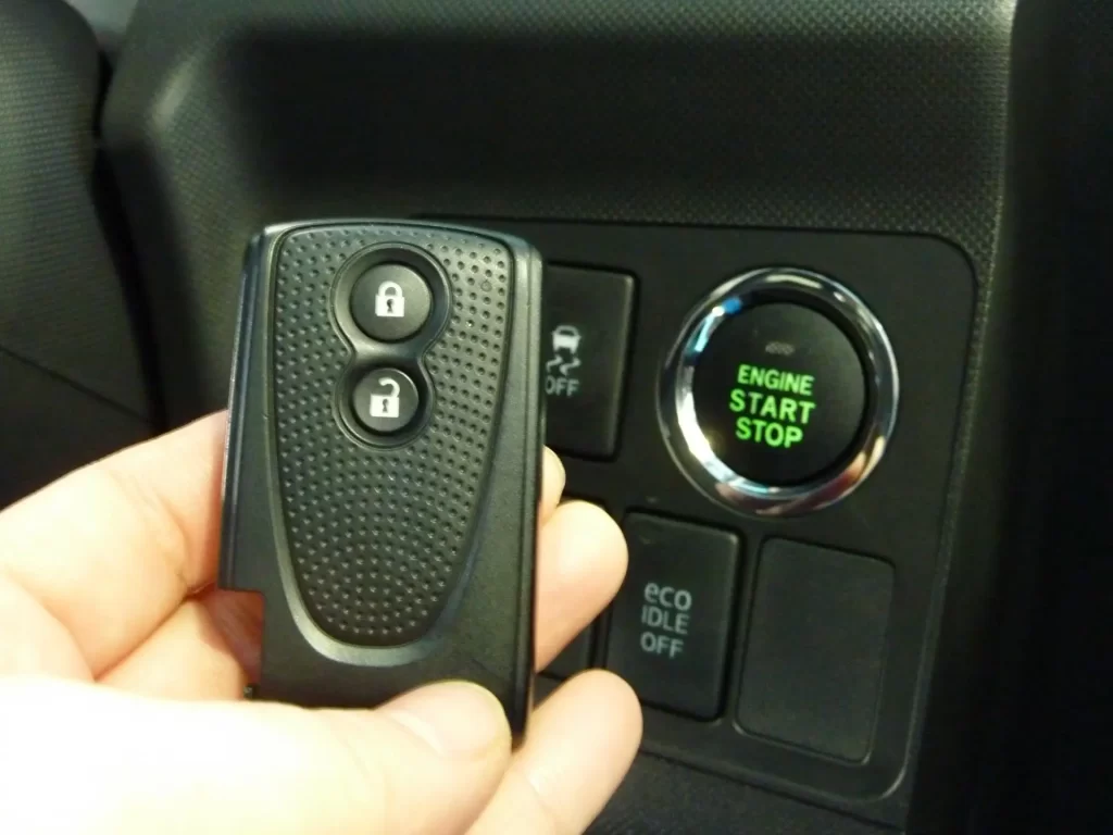 自動車合カギ事業始めました。LINE登録で10％OFF